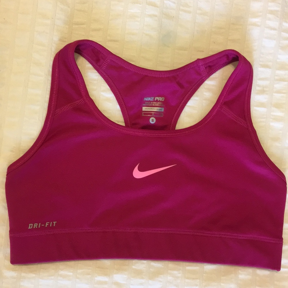NWOT NIKE Dri-Fit Sports Bra